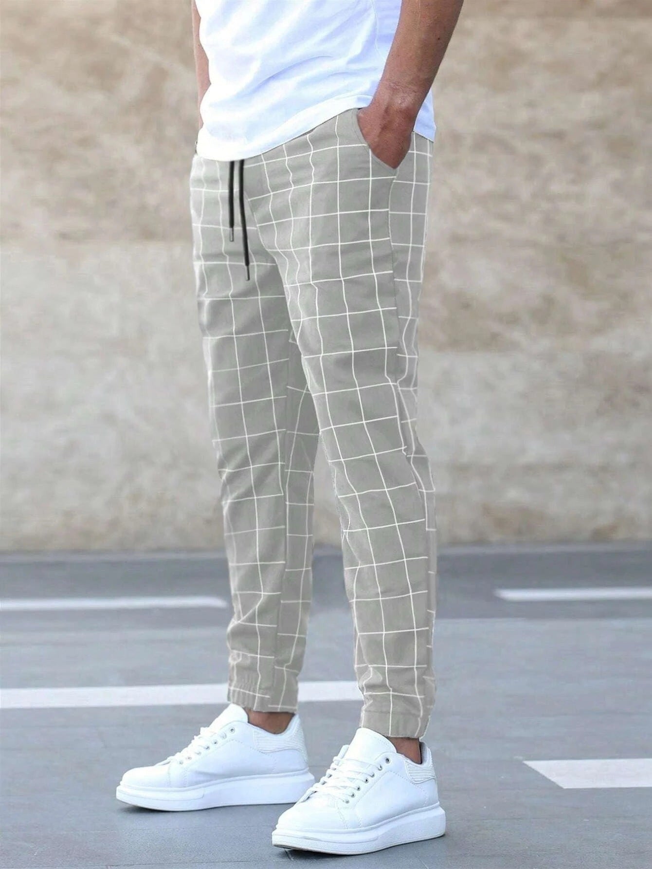 Men's Checked Tapered Trousers | Slim Fit
